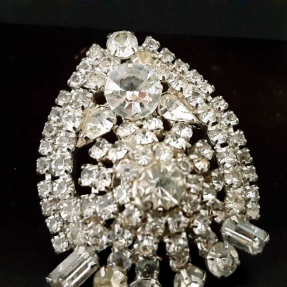 Art Deco Stone Encrusted Teardrop Brooch - Stunning